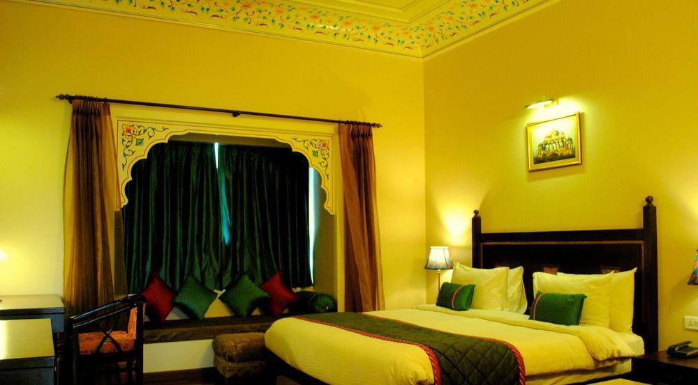 Treehouse Anuraga Palace ساواي مادهوبور المظهر الخارجي الصورة