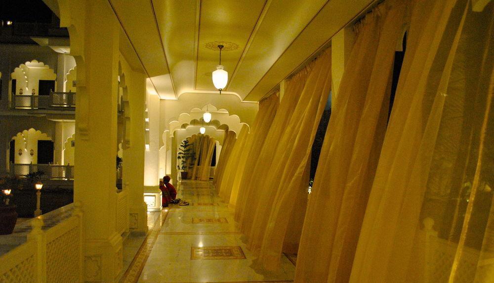 Treehouse Anuraga Palace ساواي مادهوبور المظهر الخارجي الصورة