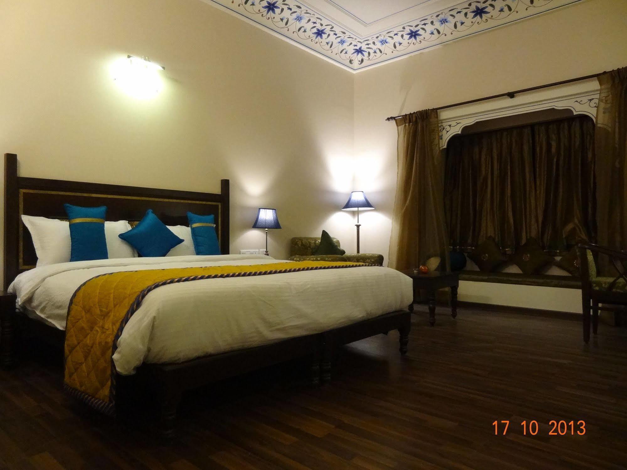 Treehouse Anuraga Palace ساواي مادهوبور المظهر الخارجي الصورة